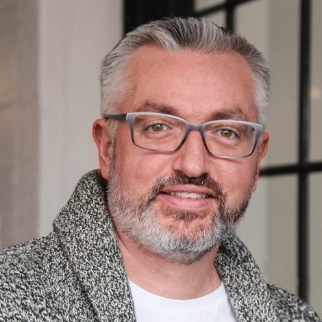 Justin McMakin Multimedia Designer, Producer, and Publisher